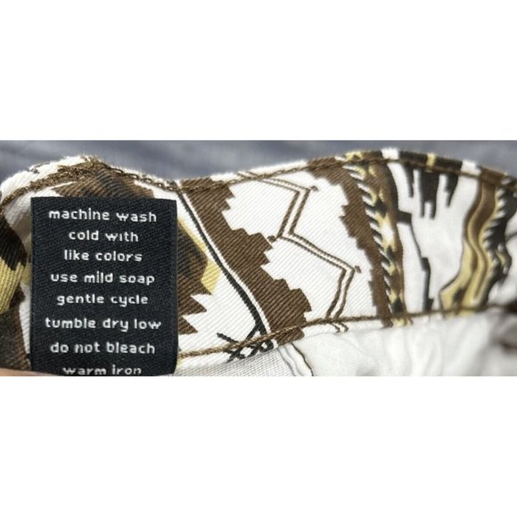 Beyond The Limit Shorts Mens Size 34 Aztec Print Multicolor - Picture 10 of 13